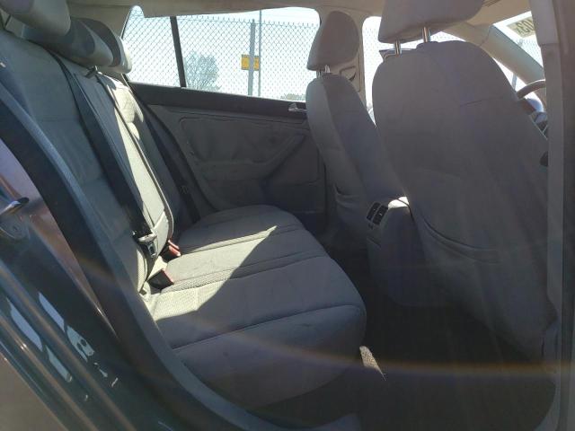 Photo 10 from auction – 2007 VOLKSWAGEN RABBIT with VIN WVWCR71K57W181583