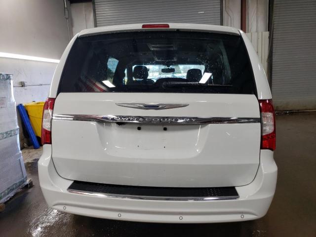 Photo 6 from auction – 2016 CHRYSLER TOWN & COU with VIN 2C4RC1CGXGR304563