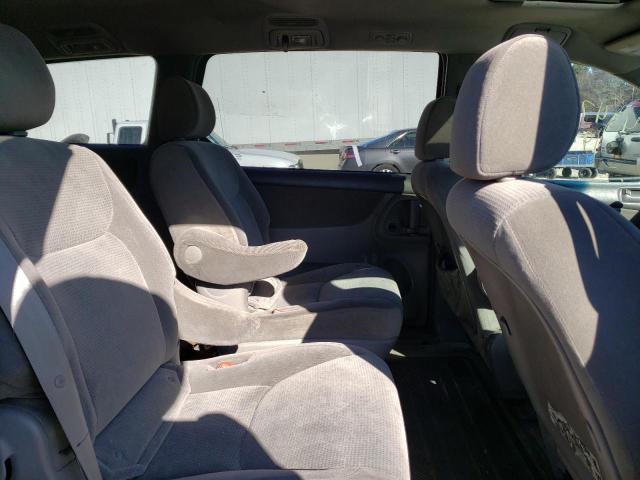Photo 11 from auction – 2005 TOYOTA SIENNA LE with VIN 5TDBA23C95S031890