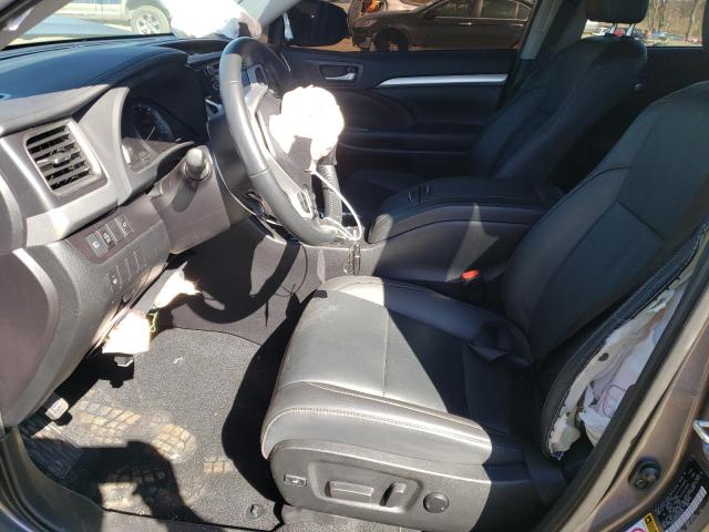 Photo 7 from auction – 2019 TOYOTA HIGHLANDER with VIN 5TDJZRFH1KS622876