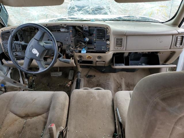 Photo 8 from auction – 2003 CHEVROLET SILVERADO with VIN 2GCEK19T831137926