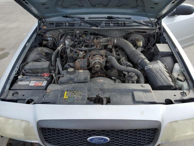 Photo 11 from auction – 2004 FORD CROWN VICT with VIN 2FAHP71W94X125831