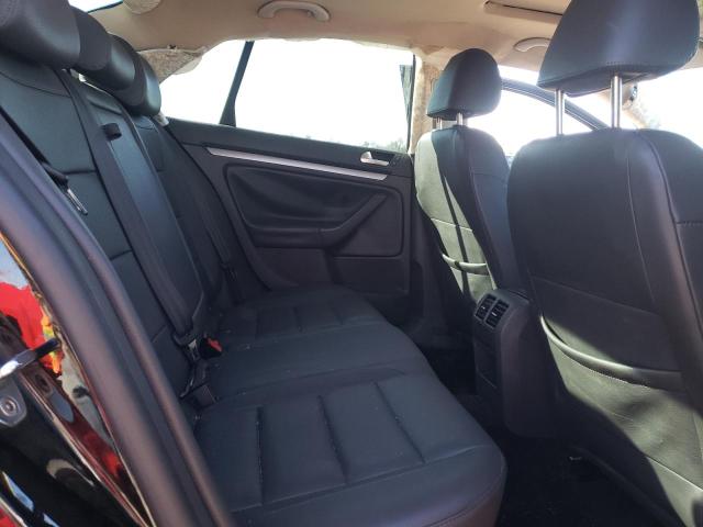 Photo 10 from auction – 2007 VOLKSWAGEN JETTA WOLF with VIN 3VWEF71K07M061530