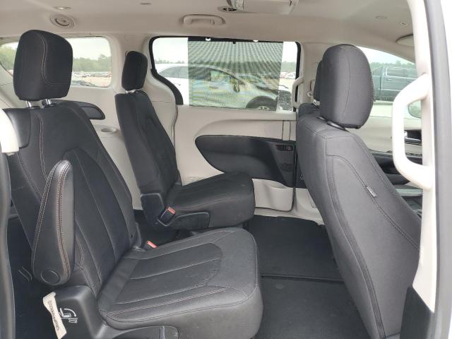 Photo 11 from auction – 2019 CHRYSLER PACIFICA T with VIN 2C4RC1FG4KR525547