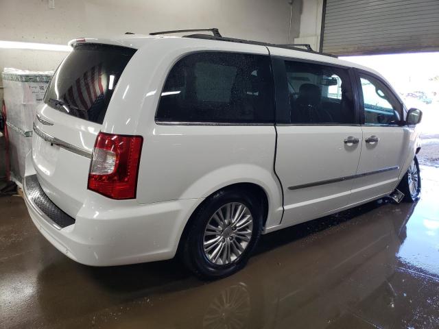 Photo 3 from auction – 2016 CHRYSLER TOWN & COU with VIN 2C4RC1CGXGR304563