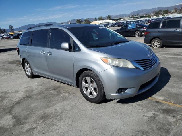 Photo 4 from auction – 2015 TOYOTA SIENNA LE with VIN 5TDKK3DC0FS530094
