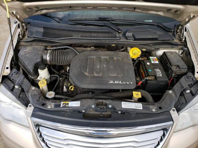 Photo 12 from auction – 2015 CHRYSLER TOWN & COU with VIN 2C4RC1CG7FR628990