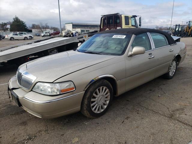LINCOLN TOWN CAR E 2004 with VIN 1LNHM81W74Y614426 - Photo from auction