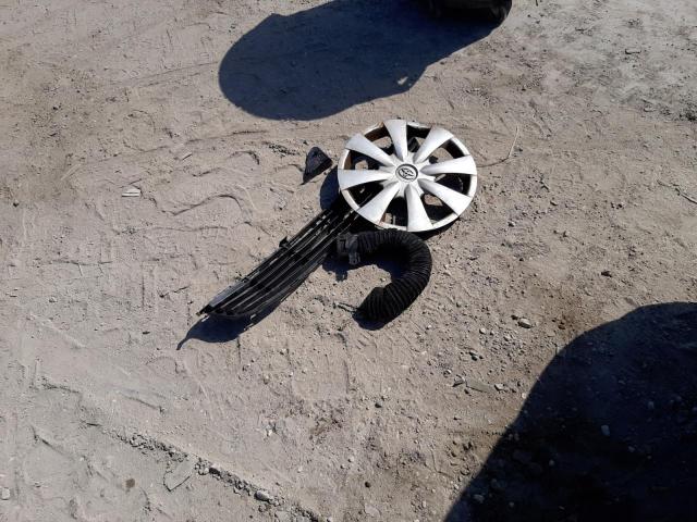 Photo 12 from auction – 2010 TOYOTA CORROLA with VIN 2T1BU4EE3AC365983