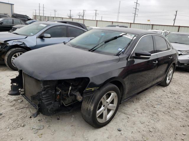 VOLKSWAGEN PASSAT SE 2012 with VIN 1VWBH7A33CC076900 - Photo from auction