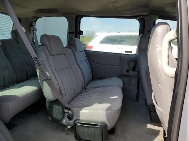 Photo 11 from auction – 2000 CHEVROLET VENTURE with VIN 1GNDU03E7YD172647