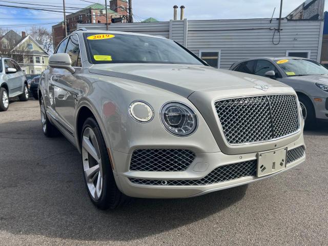 Photo 1 from auction – 2019 BENTLEY BENTAYGA with VIN SJAAM2ZV8KC025685
