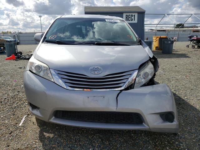 Photo 5 from auction – 2015 TOYOTA SIENNA LE with VIN 5TDKK3DC4FS551496