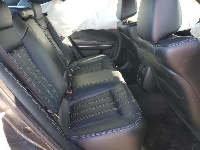 Photo 10 from auction – 2018 CHRYSLER 300 S with VIN 2C3CCAGG8JH250794