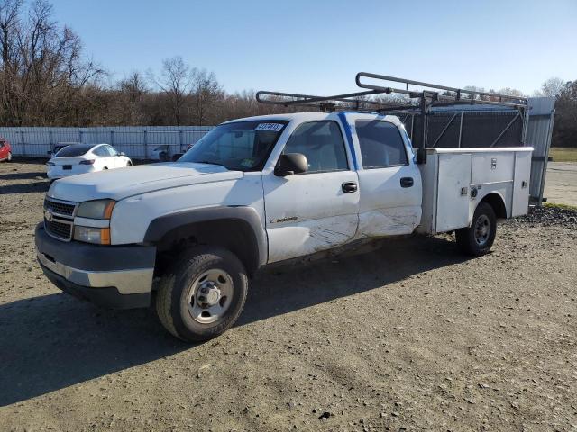 CHEVROLET SILVERADO 2005 with VIN 1GBHC23U05F876077 - Photo from auction