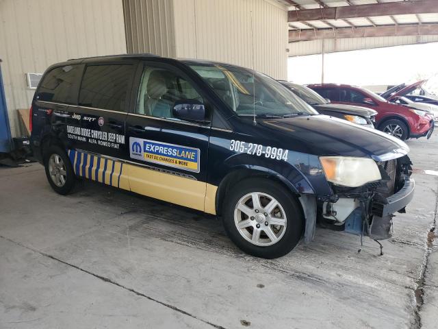 Photo 4 from auction – 2013 CHRYSLER TOWN & COU with VIN 2C4RC1BG8DR654447