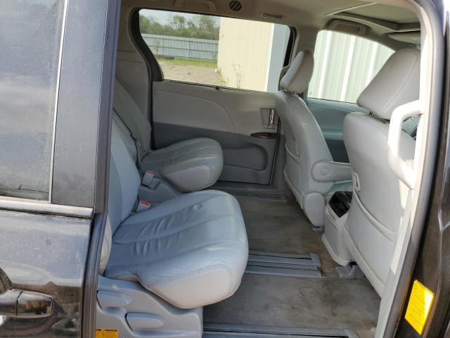 Photo 11 from auction – 2013 TOYOTA SIENNA XLE with VIN 5TDYK3DC8DS299338