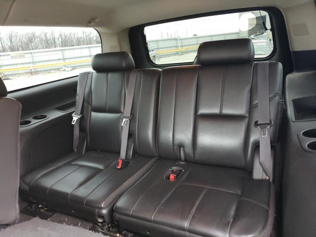 Photo 10 from auction – 2011 CHEVROLET SUBURBAN with VIN 1GNSKJE38BR327909