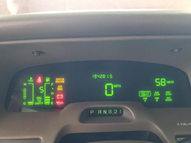 Photo 9 from auction – 1998 MERCURY GRAND MARQ with VIN 2MEFM75W5WX673377