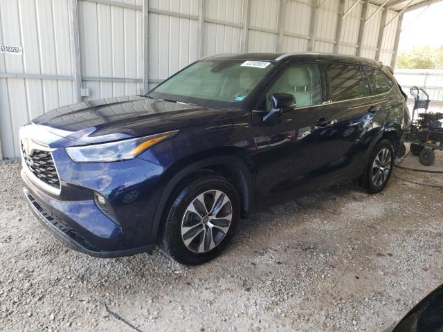 TOYOTA HIGHLANDER 2022 with VIN 5TDGZRAH0NS552423 - Photo from auction