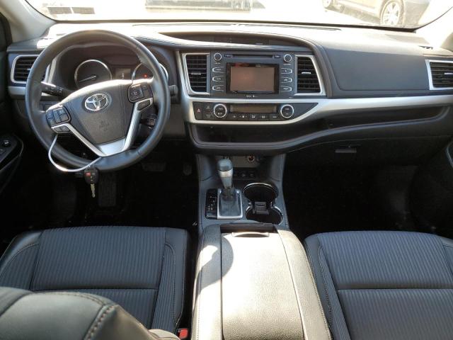 Photo 8 from auction – 2015 TOYOTA HIGHLANDER with VIN 5TDBKRFH4FS181548