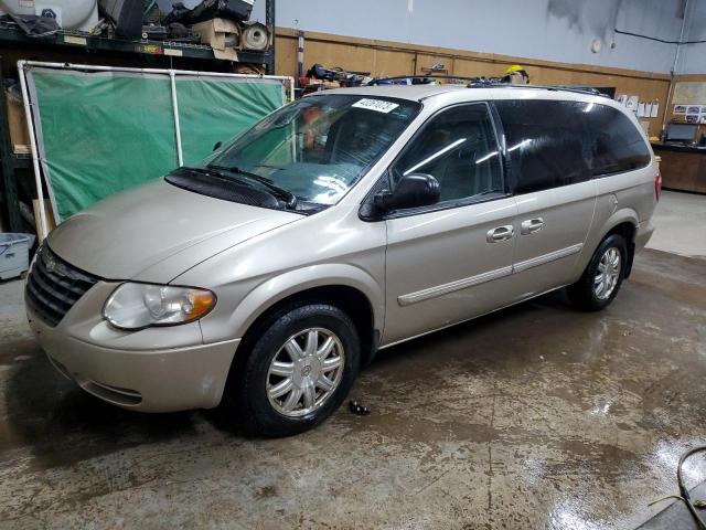 CHRYSLER TOWN & COU 2005 with VIN 2C4GP54L85R228062 - Photo from auction