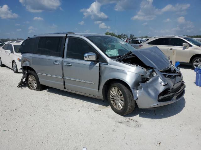 Photo 4 from auction – 2016 CHRYSLER TOWN & COU with VIN 2C4RC1JG3GR104644