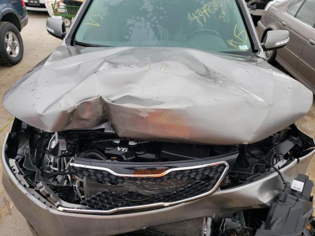 Photo 12 from auction – 2012 KIA SORENTO SX with VIN 5XYKWDA28CG195813