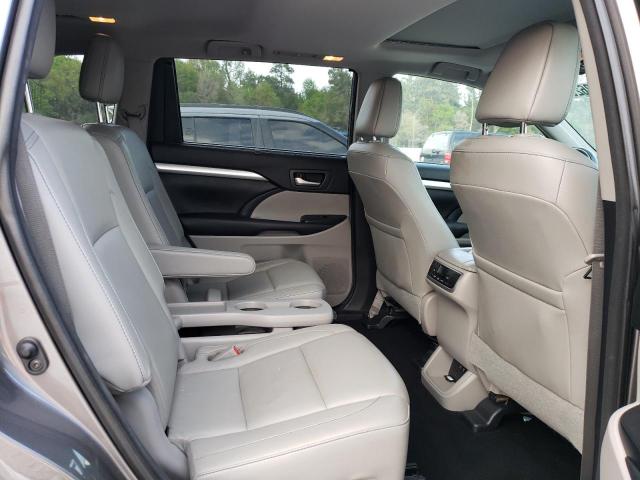 Photo 10 from auction – 2018 TOYOTA HIGHLANDER with VIN 5TDJZRFH1JS523540
