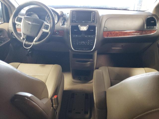 Photo 8 from auction – 2016 CHRYSLER TOWN & COU with VIN 2C4RC1CGXGR304563