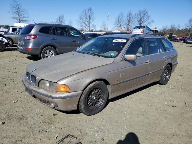 BMW 528 IT AUT 2000 with VIN WBADP6344YBV63967 - Photo from auction