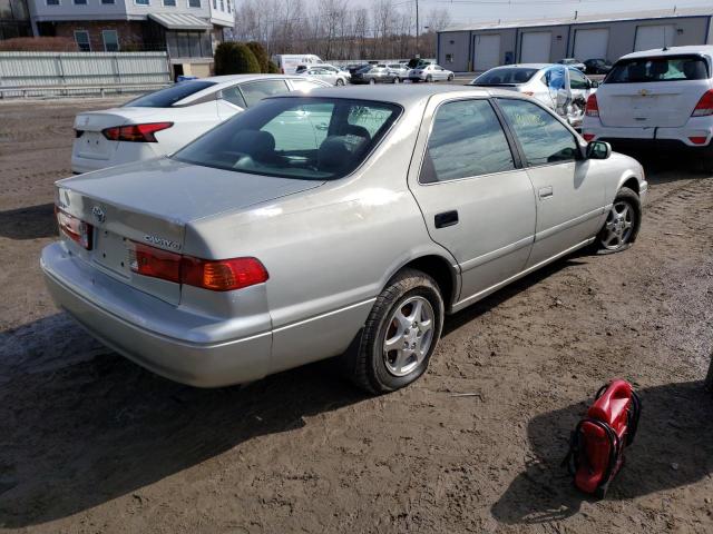 Photo 3 from auction – 2000 TOYOTA CAMRY CE with VIN 4T1BG22K0YU695840