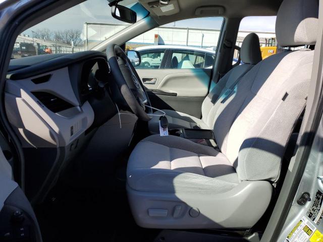 Photo 7 from auction – 2015 TOYOTA SIENNA LE with VIN 5TDJK3DC5FS110424