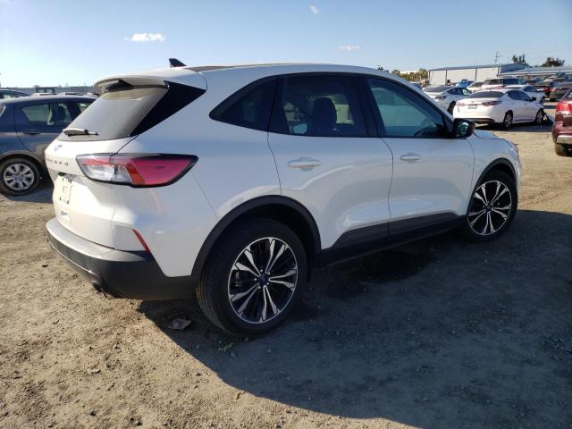 Photo 3 from auction – 2021 FORD ESCAPE SE with VIN 1FMCU0G67MUB31254