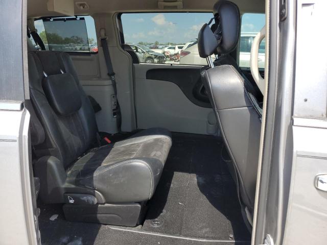 Photo 10 from auction – 2016 CHRYSLER TOWN & COU with VIN 2C4RC1JG3GR104644
