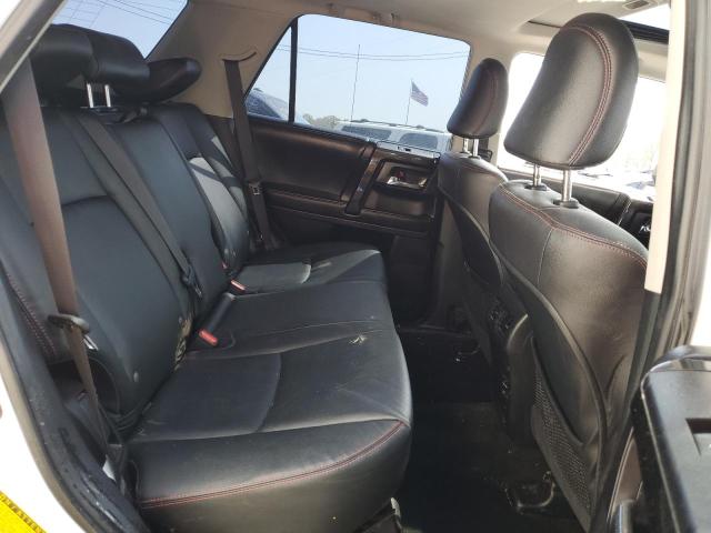 Photo 11 from auction – 2015 TOYOTA 4RUNNER SR with VIN JTEBU5JR0F5240826