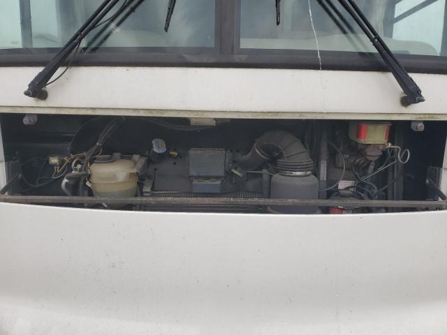 Photo 7 from auction – 2001 WINNEBAGO CAMPER with VIN 1FCNF53S710A05633