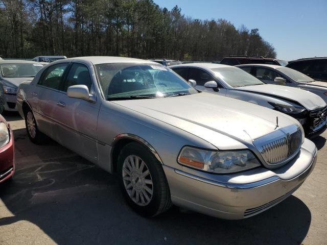 Photo 4 from auction – 2003 LINCOLN TOWN CAR E with VIN 1LNHM81W93Y620467