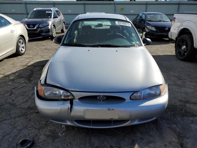 Photo 5 from auction – 1999 FORD ESCORT with VIN 1FAFP13P3XW191365