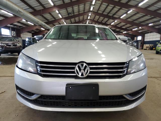 Photo 5 from auction – 2015 VOLKSWAGEN PASSAT S with VIN 1VWAT7A33FC095154