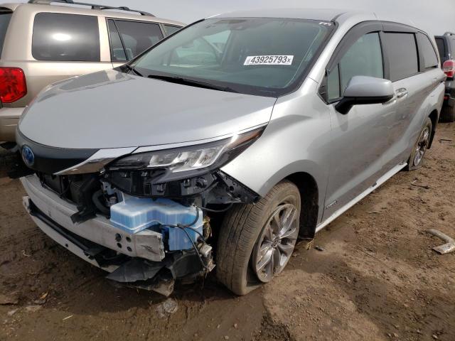TOYOTA SIENNA LE 2021 with VIN 5TDKRKECXMS019770 - Photo from auction