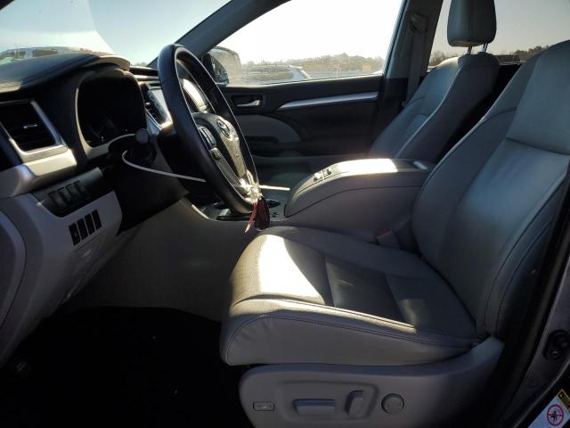 Photo 7 from auction – 2019 TOYOTA HIGHLANDER with VIN 5TDJZRFH0KS736660