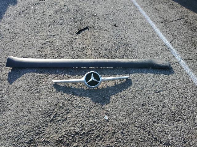 Photo 12 from auction – 2018 MERCEDES-BENZ E 400 with VIN WDD1K6FB8JF034024