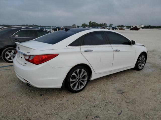 Photo 3 from auction – 2013 HYUNDAI SONATA SE with VIN 5NPEC4AB7DH616999