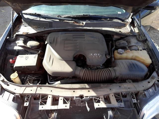 Photo 11 from auction – 2015 CHRYSLER 300 LIMITE with VIN 2C3CCAAG1FH749484