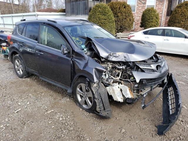 Photo 4 from auction – 2015 TOYOTA RAV4 XLE with VIN JTMRFREV0FD113835