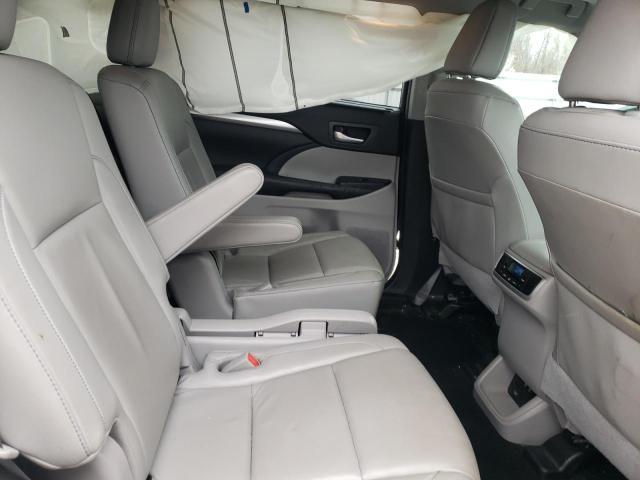 Photo 10 from auction – 2018 TOYOTA HIGHLANDER with VIN 5TDJZRFH5JS538638