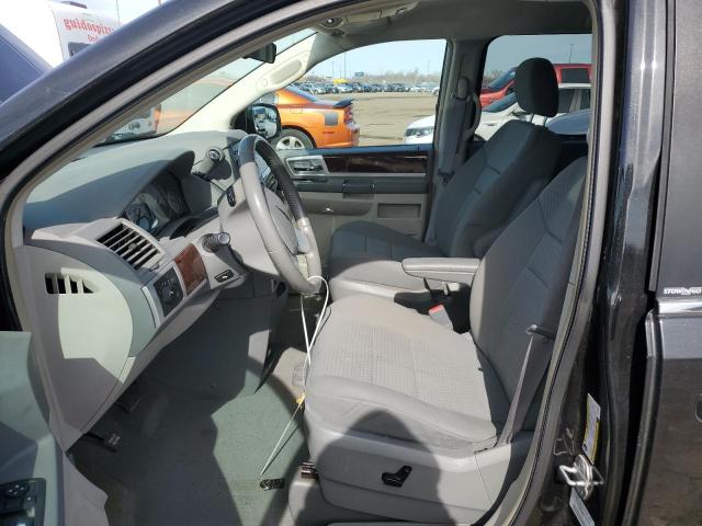 Photo 7 from auction – 2010 CHRYSLER TOWN & COU with VIN 2A4RR5D1XAR136165