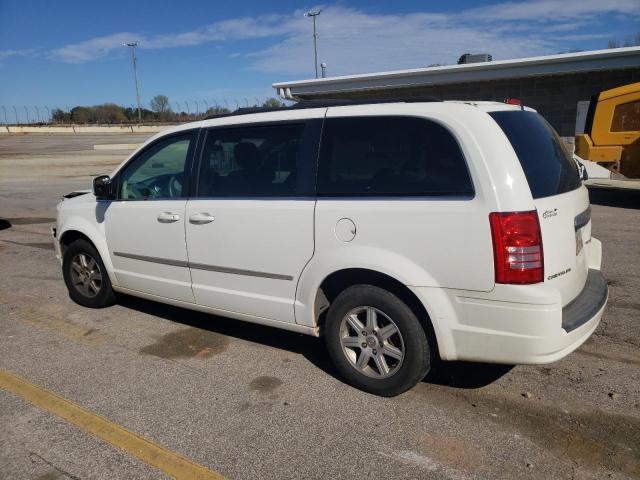 Photo 2 from auction – 2010 CHRYSLER TOWN & COU with VIN 2A4RR5D18AR252531