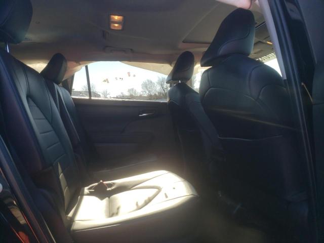 Photo 11 from auction – 2022 TOYOTA HIGHLANDER with VIN 5TDGZRBH2NS573711
